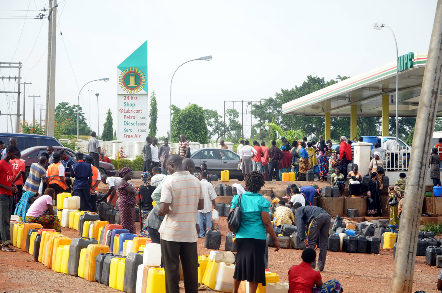 NNPC Warns Consumers against Panic Buying of Petrol