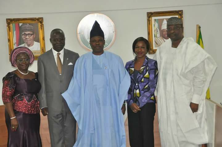 Amosun Swears-in Commissioner, Chief of Staff, HoS