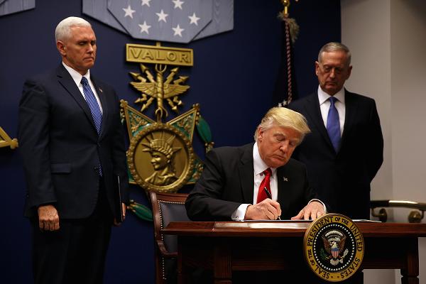 Trump Signs Executive Orders Repealing Dodd-Frank Law