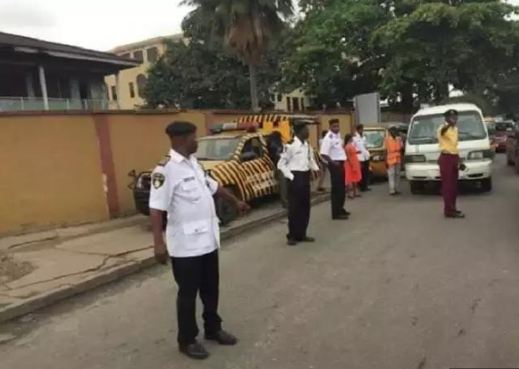 Ambode Removes VIO from Lagos Roads