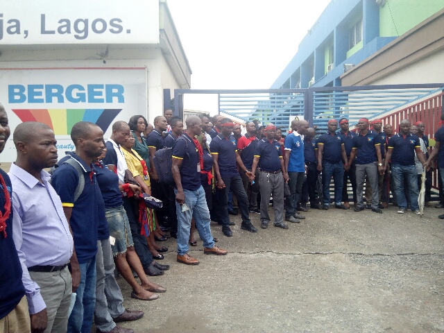 BREAKING: Berger Paints Workers Protest in Lagos (Photos)
