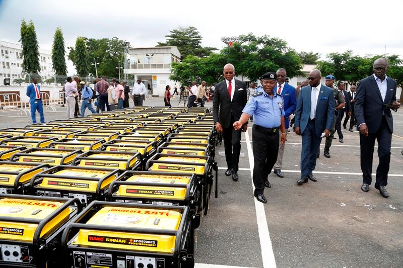 Lagos Gives 120 5KVA Generating Sets to Police Formations