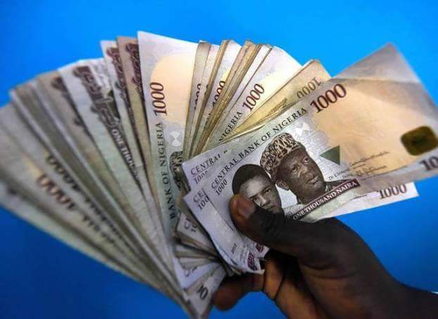 Naira Trades Mixed as CBN Holds Interest Rate
