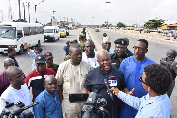 Apapa Gridlock: Lagos Removes 2000 Trucks to Ease Traffic
