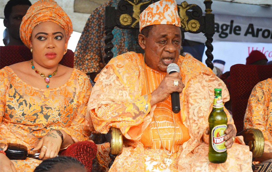 Trophy Lager Organises Carnival to Honour Alaafin at 80