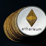 How to Choose Between Bitcoin, Ethereum, and Fiat for Online Bets?
