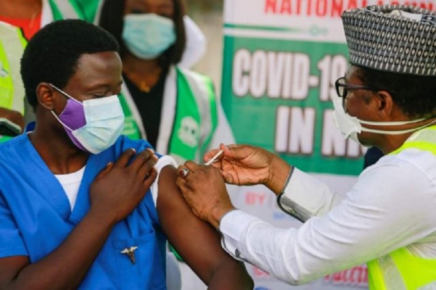 Nigeria vaccine health workers