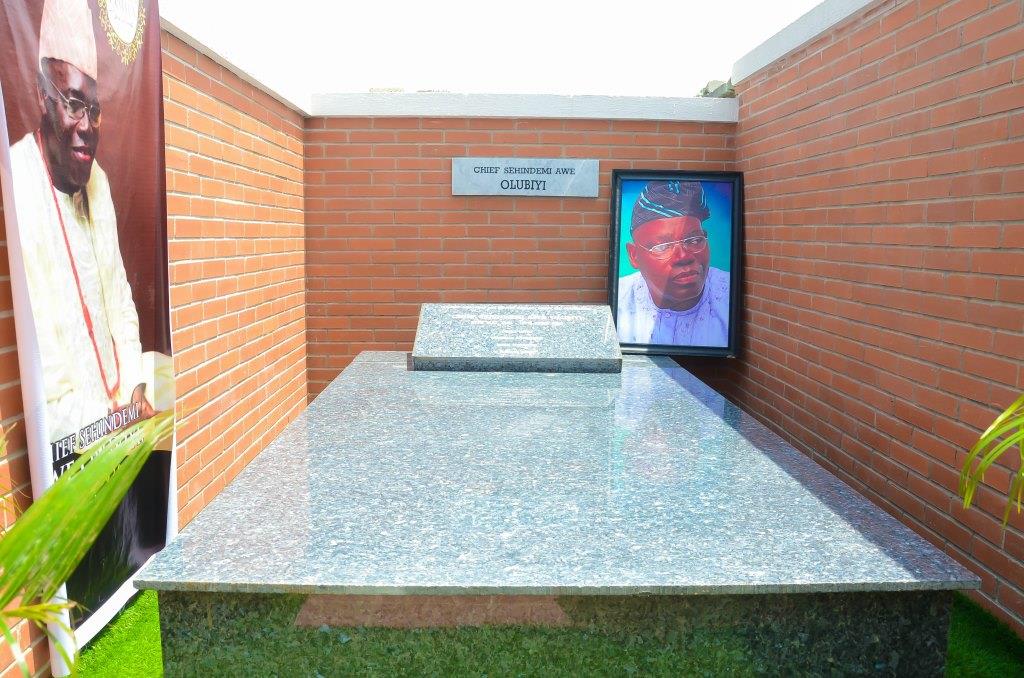 Olubiyi remembers father3