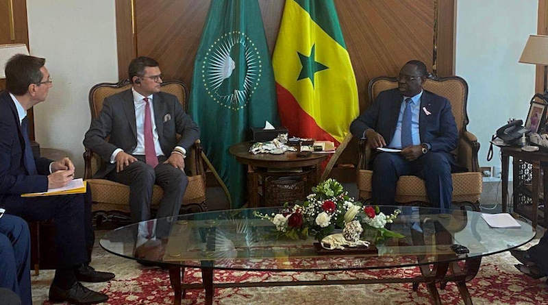 Ukrainian Foreign Minister Dmytro Kuleba with Senegal's President Macky Sall.jpg