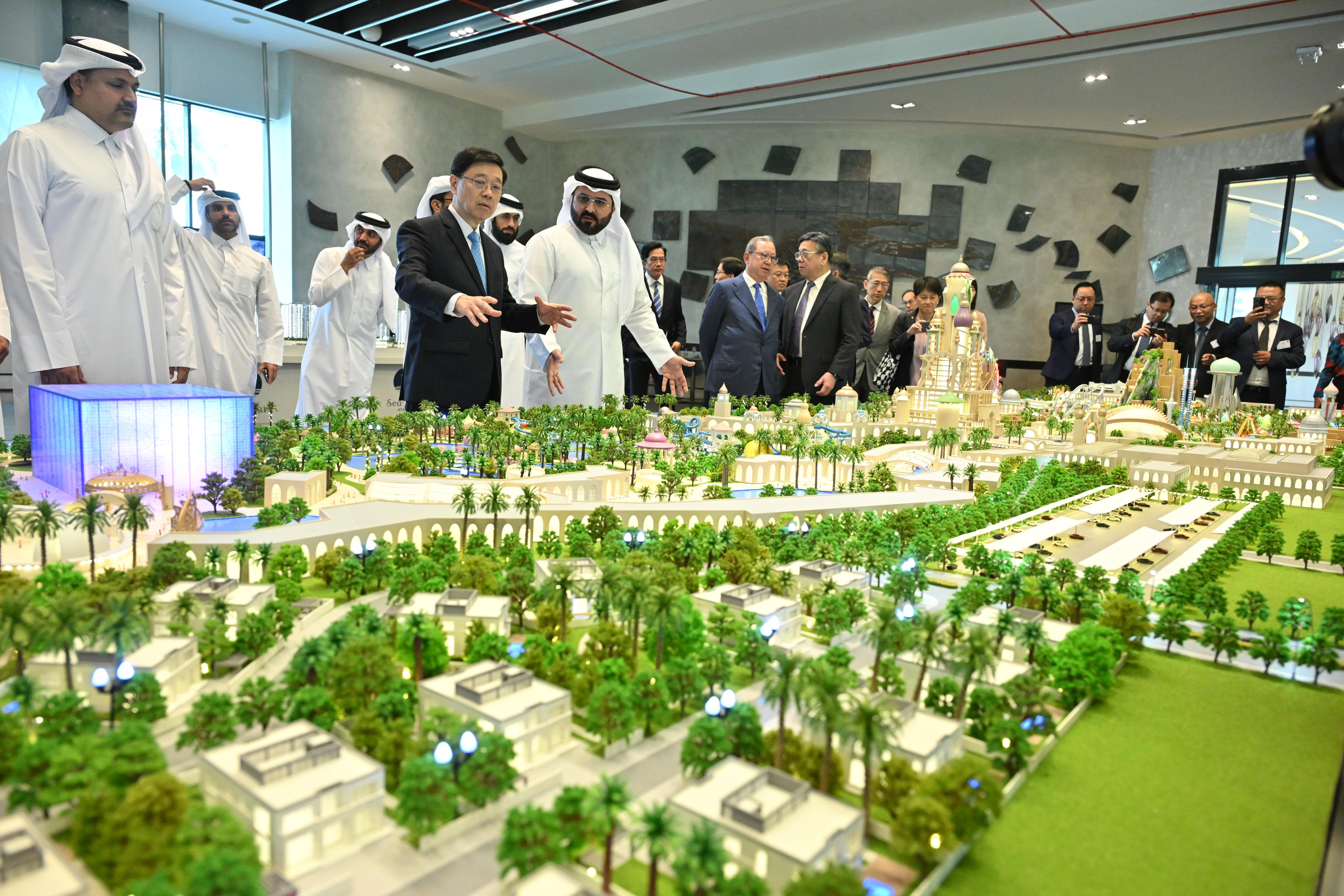 Mr Lee tours Lusail City in Qatar.