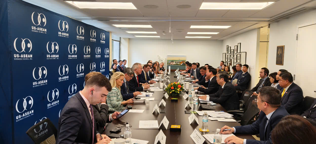 Roundtable discussion between Vietnam's Ministry of Agriculture and Environment with USABC in Washington DC.