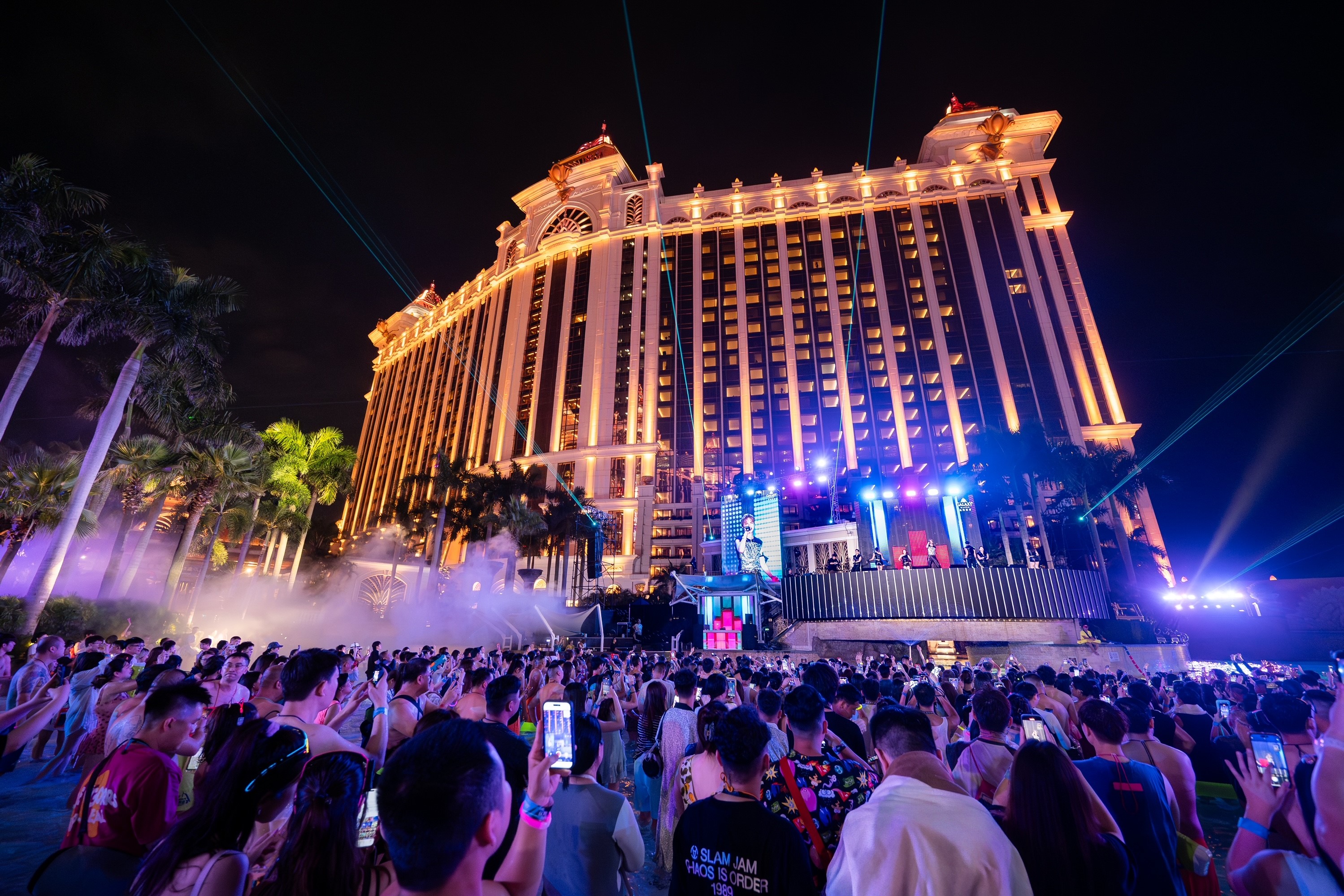 The Skytop Wave Pool is hosting an electrifying party on August 16, featuring a popular singer-songwriter from Hong Kong, as well as more renowned DJs and performers.
