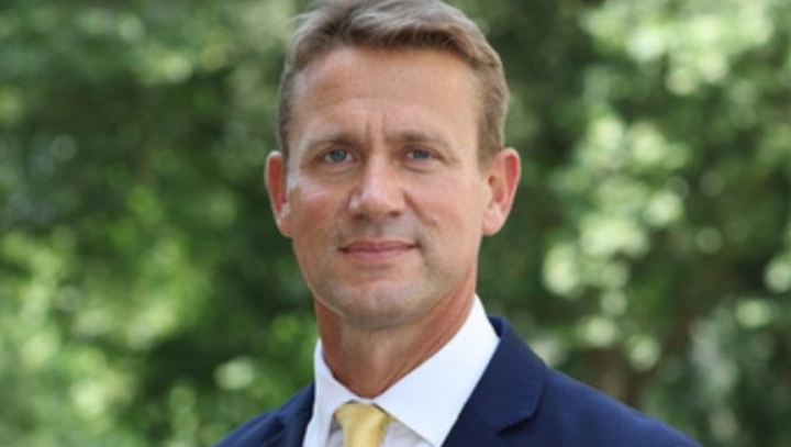 Peter Vowles